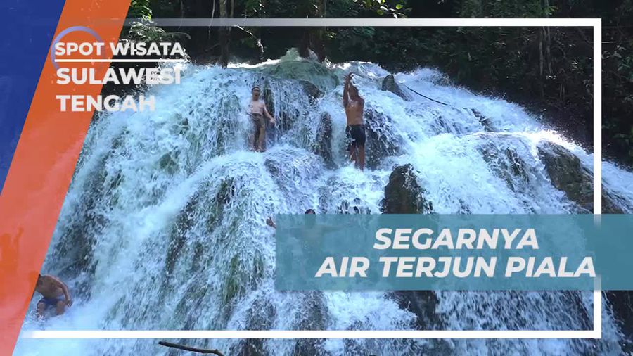 Bermain Air di Kesegaran Air Terjun Piala, Sulawesi Tengah