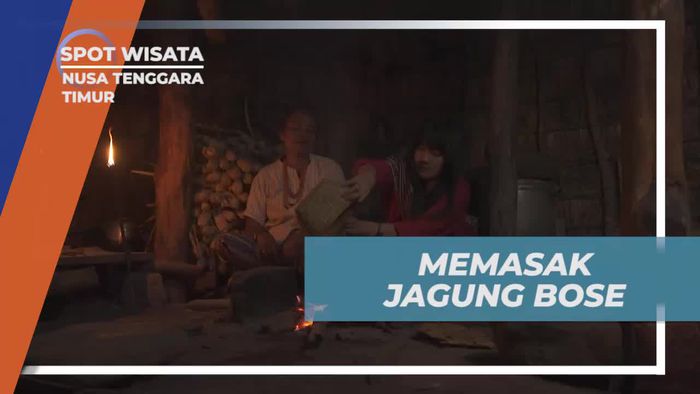 Memasak Jagung Bose Khas Suku Boti di Nusa Tenggara Timur