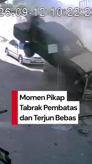  Video Detik-detik Mobil Terjun Bebas Setelah Tabrak Pembatas Jalan di Turki