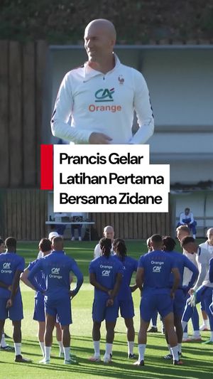 Video Latihan Perdana Timnas Prancis Bersama Zidane