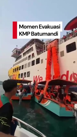 Video: Momen Penumpang KMP Batumandi Dievakuasi Pakai Perosotan Darurat